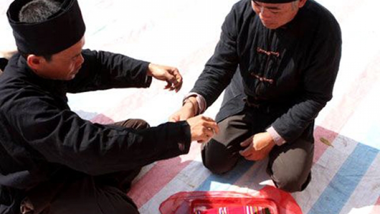 Cái vía hay đi lạc của người Thái