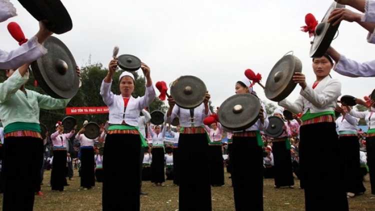 Cồng chiêng Mường linh thiêng