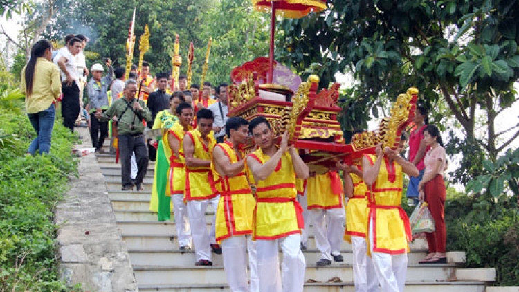 Đền Choọng linh thiêng ở miền Tây Nghệ An