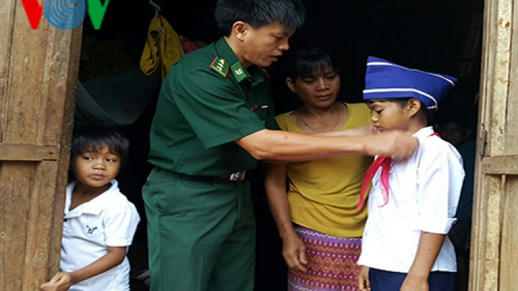 Nô nức  ngày khai giảng trên biên giới