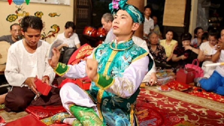 Thực hành tín ngưỡng thờ Mẫu