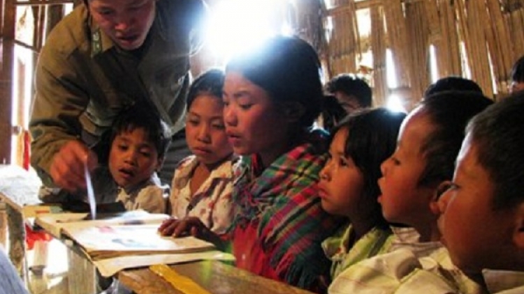 "Chia sẻ cùng thầy cô" nơi biên ải