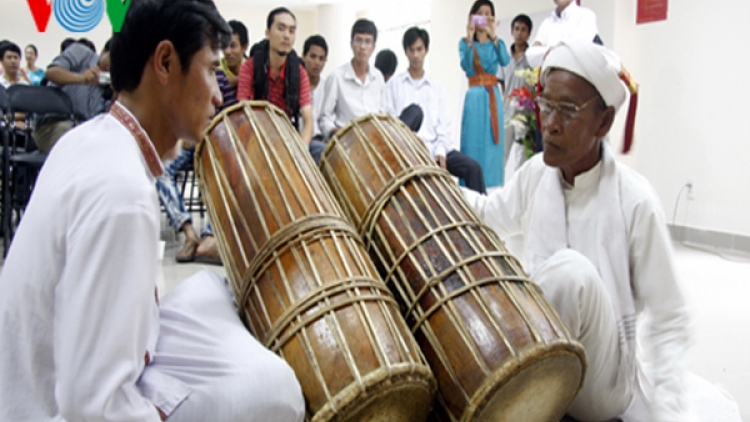 Ca múa nhạc dân gian Chăm đang mai một