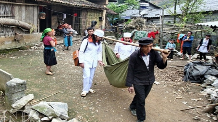 Những bác sĩ đầu tiên của dự án 585