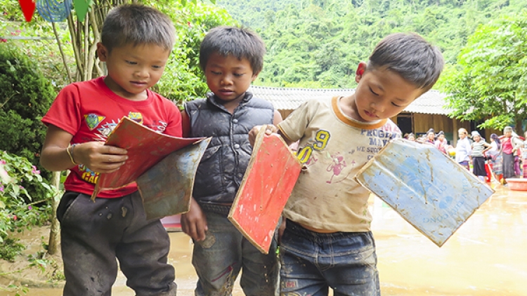 Điện Biên cần sự chung tay để học sinh vùng lũ đón năm học mới an toàn, đúng thời điểm