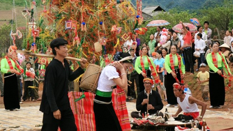 Lễ "Hết Chá" của người Thái trắng