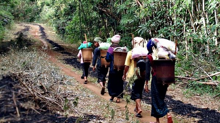 Chiếc gùi, vật dụng gắn bó với người Ba na Kriêm