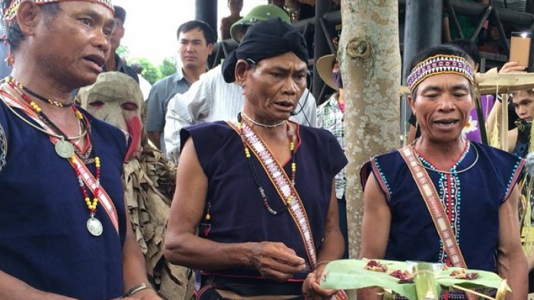 Tang ma của đồng bào Bana