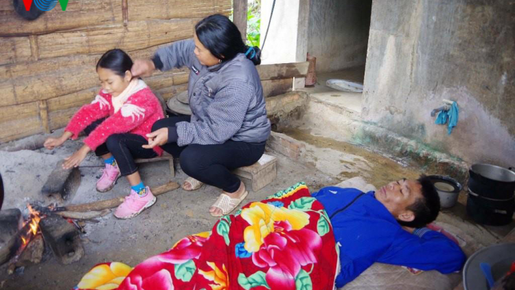 Gia đình người Thái cần giúp đỡ