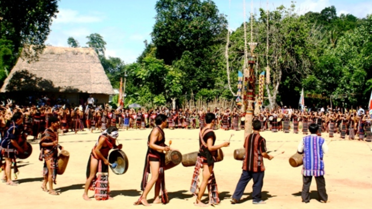 Về Tây Nguyên hòa cùng vòng xoang quyến rũ