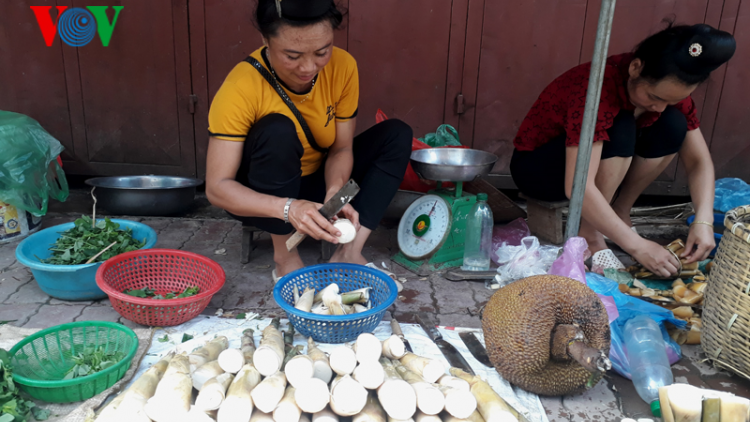 Khó cưỡng với thứ đặc sản dân bản gọi là "lộc trời"