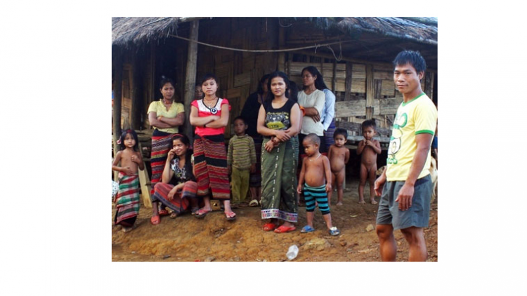 Kon Tum: Tình trạng tảo hôn và vòng luẩn quẩn của đói nghèo