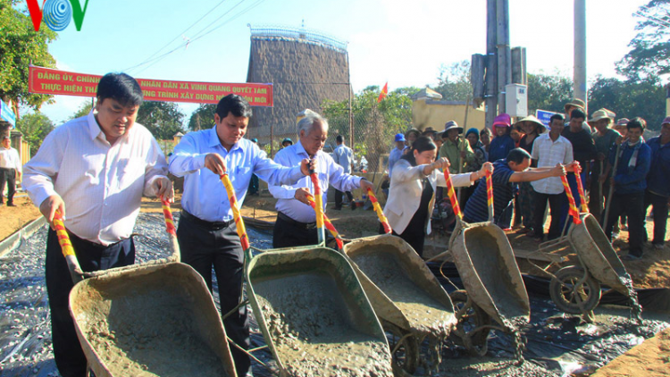 Kon Tum: Đồng loạt ra quân xây dựng nông thôn mới