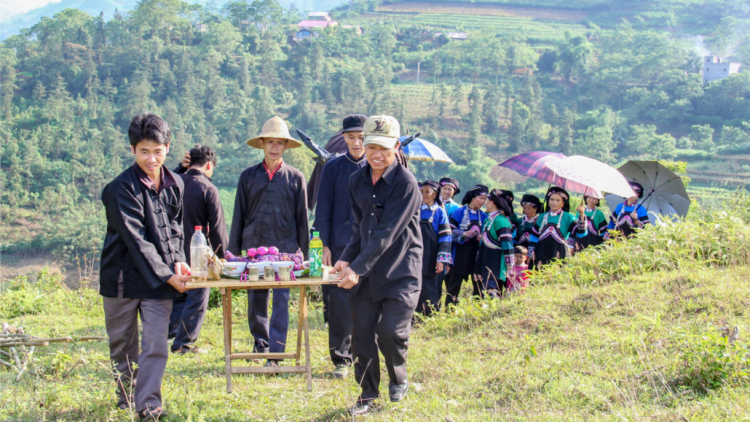 Các nghi lễ trong năm của người Bố Y