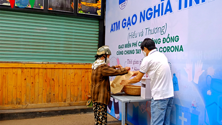 Kho gạo nhân ái đến với vùng khó Muổi Nọi