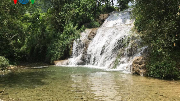 Vẻ đẹp  hoang sơ Thác Trăng