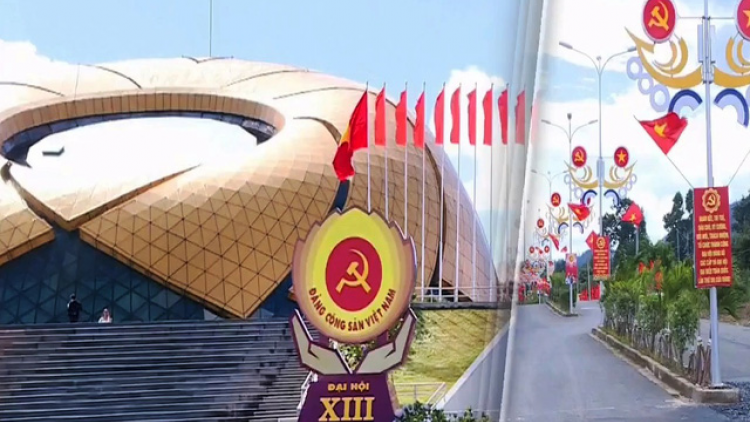 Đồng bào dân tộc thiểu số hướng về Đại hội Đảng
