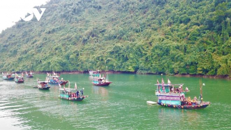 Nghi lễ tưởng nhớ công ơn thủy tổ Bàn Vương của người Dao
