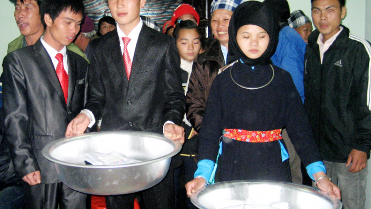 Ông mối của người Sán Chỉ