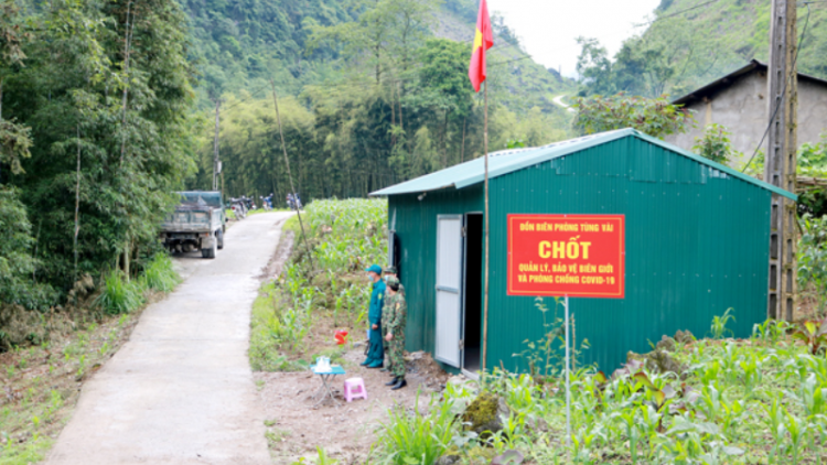Chốt chặn chống dịch trên biên giới