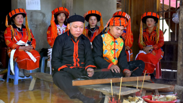 Lễ cấp sắc của người Pà Thẻn ở Tuyên Quang