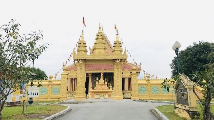 Dạo chơi làng Văn hóa – Du lịch các dân tộc Việt Nam