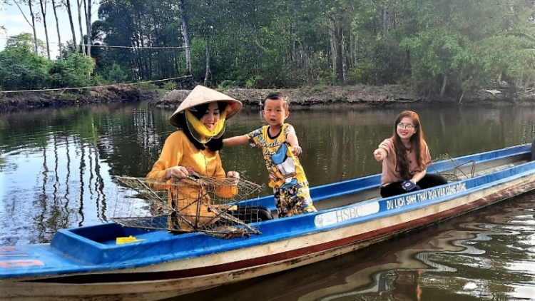 Làng Văn hoá Du lịch Đất Mũi, Cà Mau