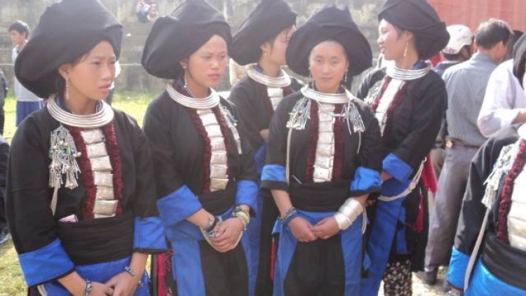 Bạc bhoóc cóh pr’ắt tr’mông âng manuýh acoon cóh Dao