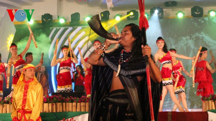 Khaw tin 10h30 saong 14h30 harei 25.4.2014