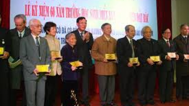 Học sinh miền Nam: đợ t’ngay c’xêê ắt mamông cóh miền Bắc