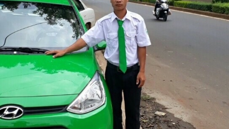Gia Lai: Ngế vê rơxế taxi mơdrếo ăm dêi tơmối 110 rơtuh liăn​​