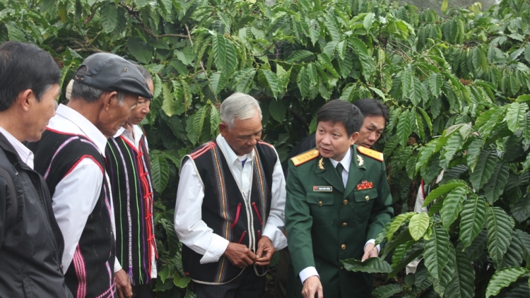 Mô đo#i veăng mơjiâng thôn pơlê nếo a Tây Nguyên ​