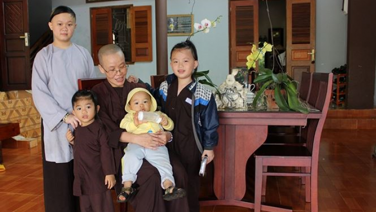 Hiâm mơno dêi Jâ Phop [ă 6 ngế kuăn tê ki tro mơhrâm lôi