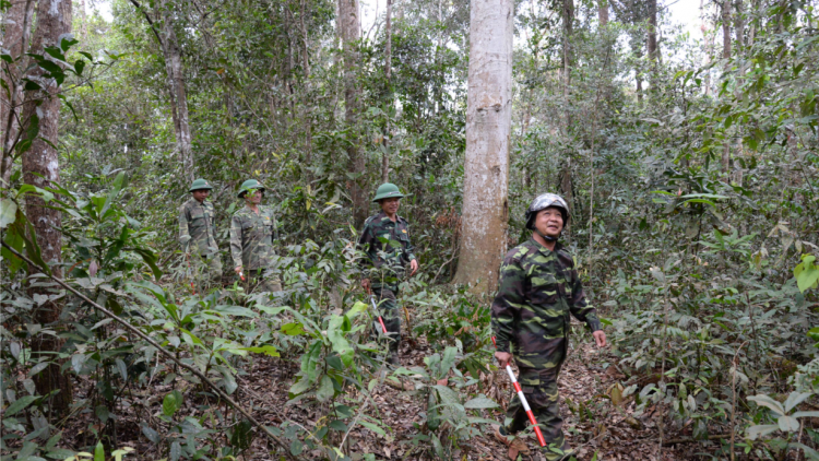 Mơngiơk ếo lêng [ă mơngiơk drêh dêi kong