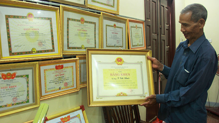 Pôa Huy, krâ pơlê sôk ro má môi châ hlo pơlê, cheăm hơniâp ro