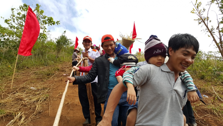 Gia Lai: Sôk ro po mơd^ng rôh apoăng ‘na Reăng mâ hâi kong