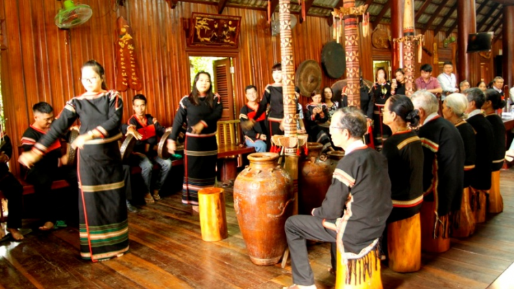 T^ng rơkâu ivá - túa le\m tro mơnê nhuo#m mơngế hên hơnăm dêi mơngế Rơđế