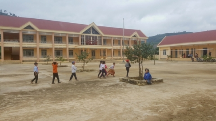 Cheăm kơpong hơngế }ư\ Pui hơ’lêh ing thôn pơlê nếo