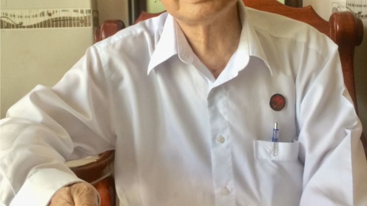 Miê Sáu Khải ngế ki pâ nhuo#m, a chê …