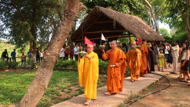 Sôk ro Têt Bunpimay dêi mơngế Lếo a Dak Lak