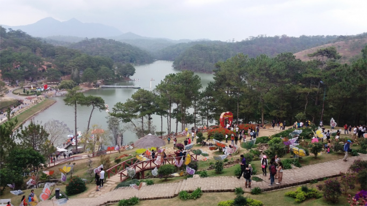 Đà Lạt: Hên tơmối troh hôm hyôh, ối pơtê a hâi leh