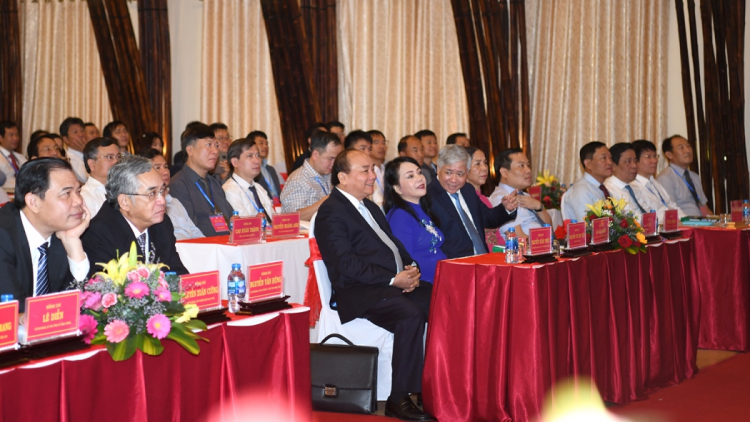 Hneăng hôp mơ’no liăn pêt sâm Ngọc Linh Kon Tum [a\ mâu loăng pơkeăng ki ê