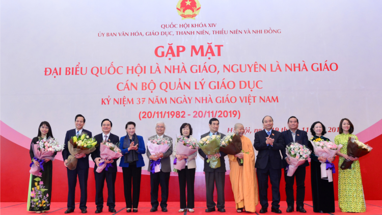 Ngế pro xiâm hnê ngăn tơnêi têa, Kăn xiâm hnê ngăn Kuo#k ho#i veăng roh trâm mâu Kăn Kuo#k ho#i cho mâu thái cô Việt Nam