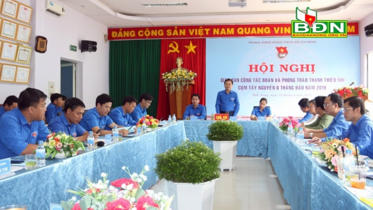 Hneăng hôp ‘na hnoăng cheăng Đoân droh rơtăm, vâi hdrêng kơpong Tây Nguyên