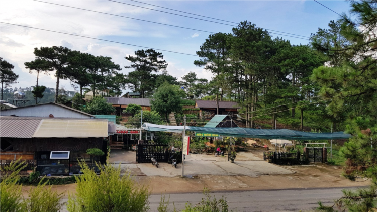 Hên h^n mâu tơmeăm khoăng ki mơjiâng ôh tá tro luât a Kong ilâng tơnêi têa Bidoup-Núi Bà