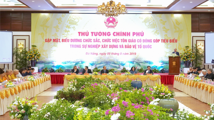 Ngế pro xiâm hnê ngăn tơnêi têa trâm mâ, kheăn kơdeăn mâu [ok xối, jâ ch^ng, [ok phop ki kơhnâ rơkê