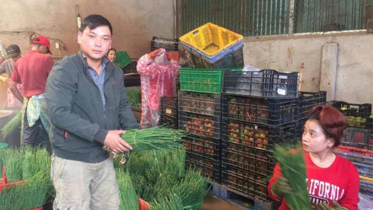 Tôh tơru\m cheăng droh rơtăm kum dêi pó mơnhông cheăng kâ