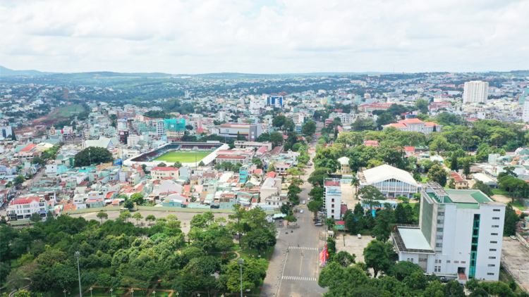 Pôa Trịnh Đình Dũng veăng a leh tơbleăng pơlê kong kơdrâm Plei Ku cho kơpho# túa má I
