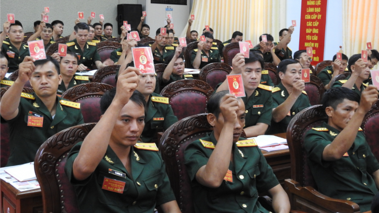 Khu kăn Đảng lêng kong pơlê Dak Lak tơku\m po hneăng hôp mâu kăn Đảng [o# rôh má 12