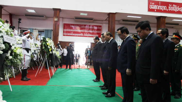 Pôa Nguyễn Xuân Phúc, Ngế pro xiâm hnê ngăn tơnêi têa lăm pôu chôu nháng tơbâ kô pôa Sisavat Keobounphanh, Ngế pro xiâm hnê ngăn kong têa Lếo hneăng hdrối